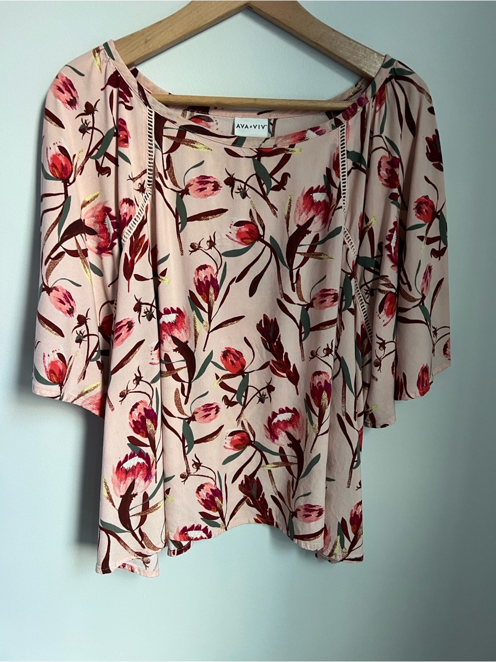 Ava & Viv | Light Peach Floral Flutter Sleeve Blouse Size 3X